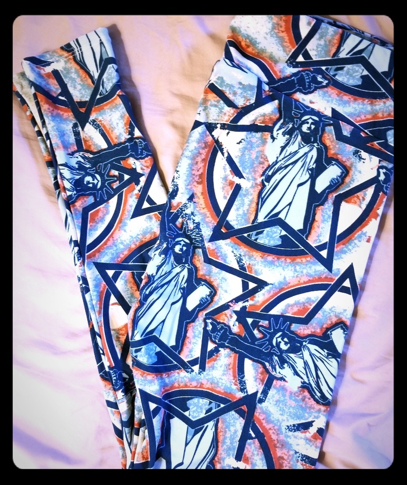🇺🇸LuLaRoe🇺🇸 NWOT Americana Leggings TC